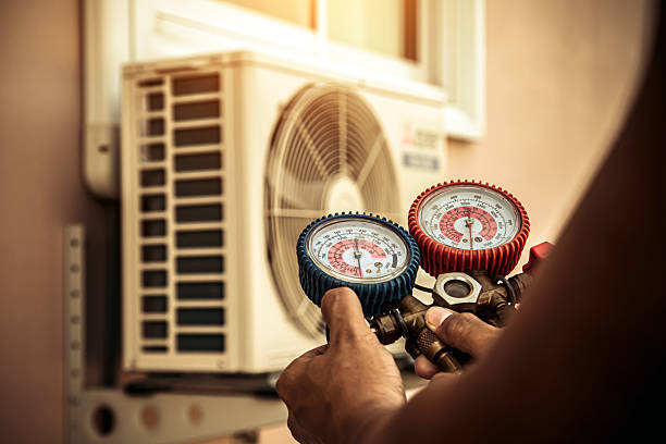 Professional Hvac technician working in Violet, LA